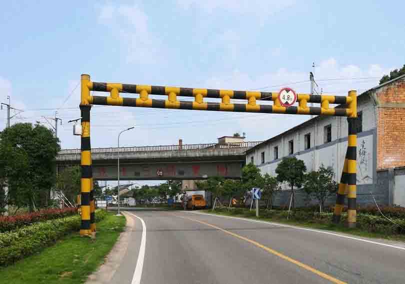 沈阳铁路限高架